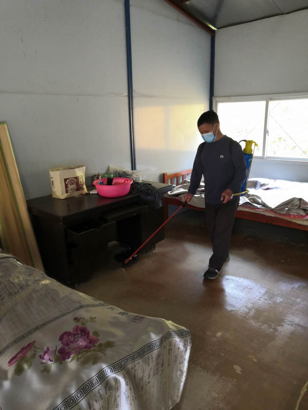 广西恒镒矿业贸易有限公司积极参与复工前矿部防疫工作(图4)